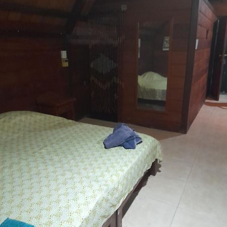 Charming Yellow Houses Loft-Style Apartment Bocas del Toro Exterior foto