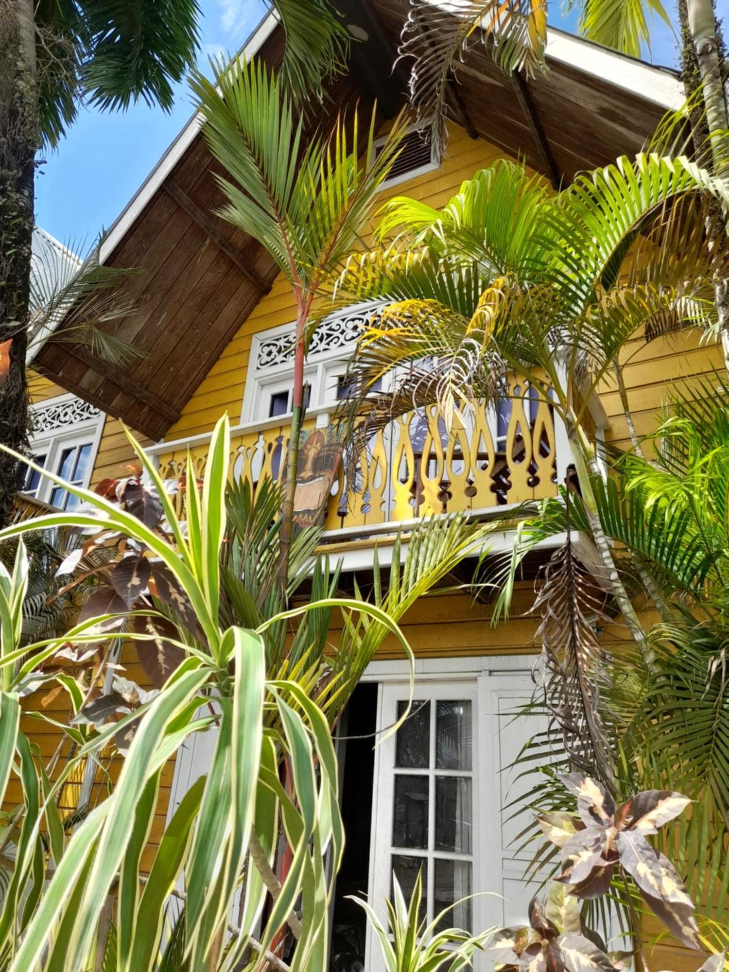 Charming Yellow Houses Loft-Style Apartment Bocas del Toro Exterior foto